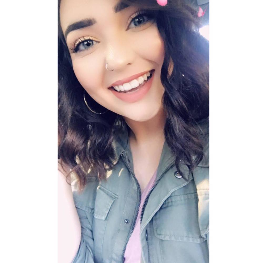 Meet your Posher, Alexis